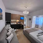 White Star - With Parking Appartement *