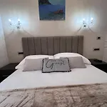 White Star - With Parking Appartement *
