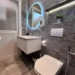 White Star - With Parking Appartement