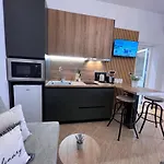 White Star - With Parking Appartement Tirana
