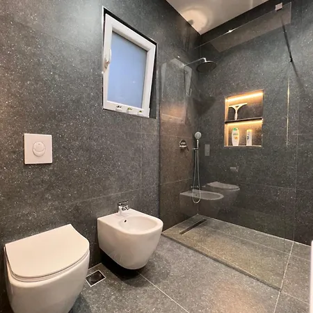 White Star Villa - Studio Apartments With Parking דירה טיראנה