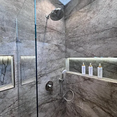 Апартаменты Modern In A -