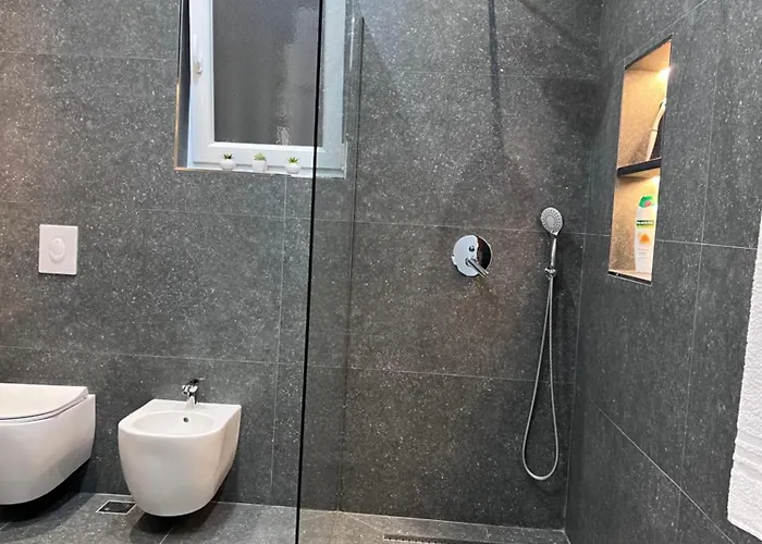 White Star - With Parking Appartement Tirana