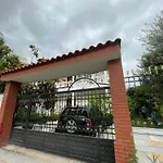 White Star - With Parking 아파트