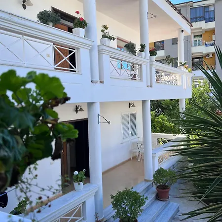 Modern In A - Apartment *