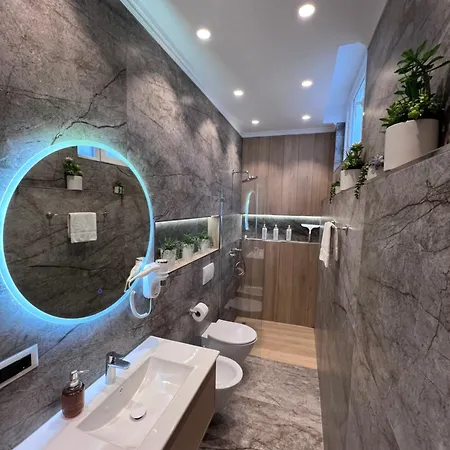 White Star Villa - Studio Apartments With Parking شقة *