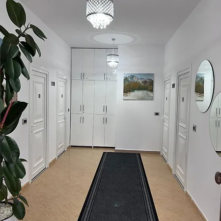 White Star Villa - Studio Apartments With Parking